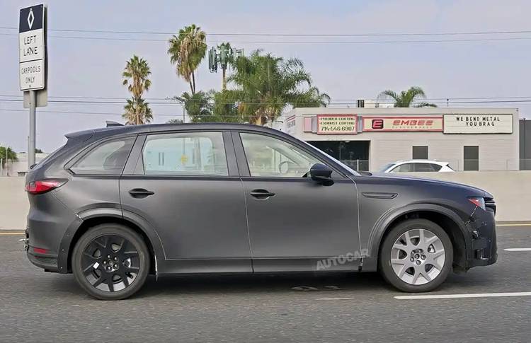 耗資100億,平臺靠自研,馬自達(dá)新款純電SUV諜照曝光