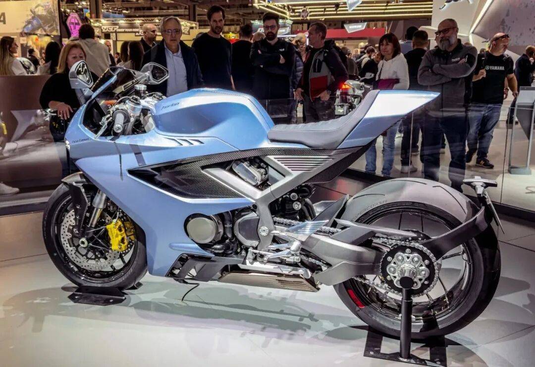 諾頓Manx R仿賽首次亮相驚艷觀眾!