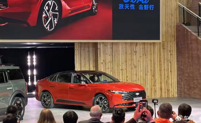 新款蒙迪歐下月上市,1.1m長4k屏幕夠不夠科技感?